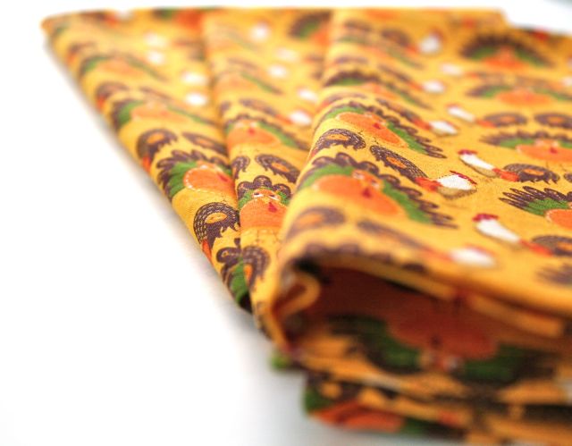 folded thanksgiving napkins