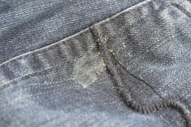 gum removed from fabric with goo gone